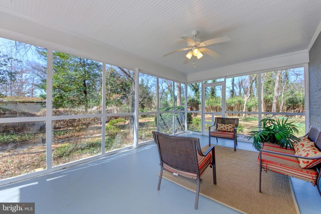 5300 REMINGTON DRIVE