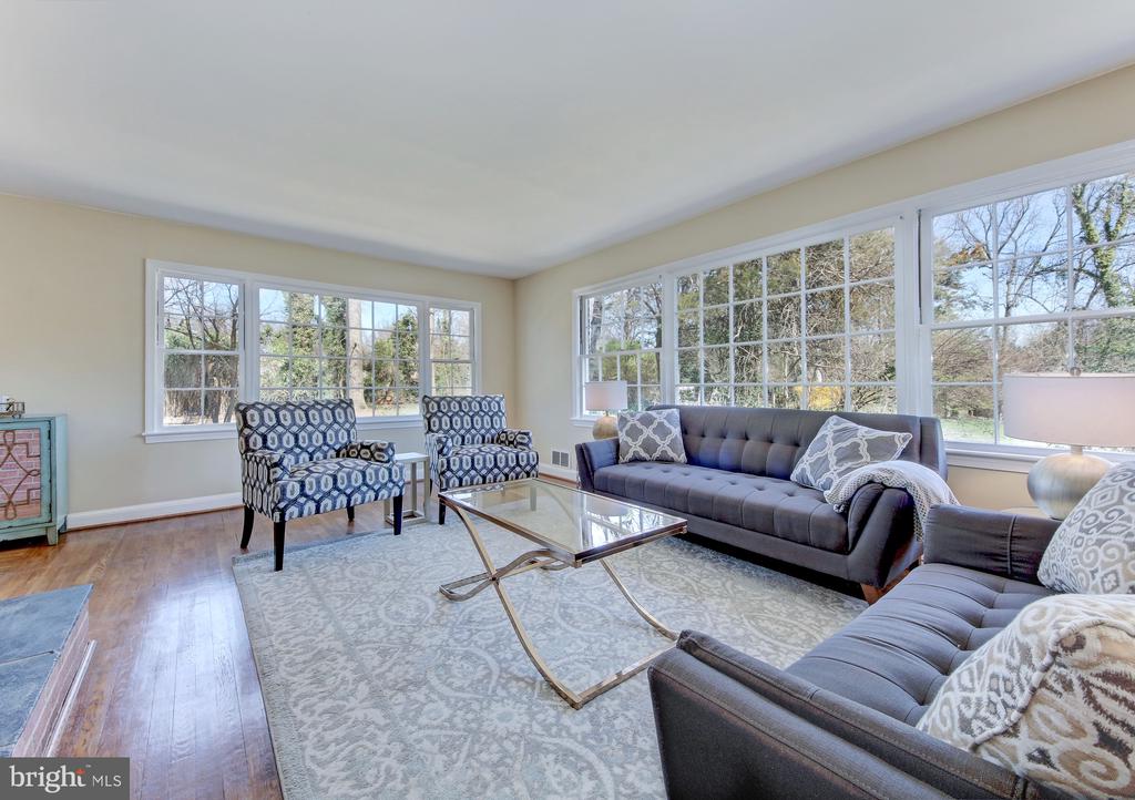 5300 REMINGTON DRIVE
