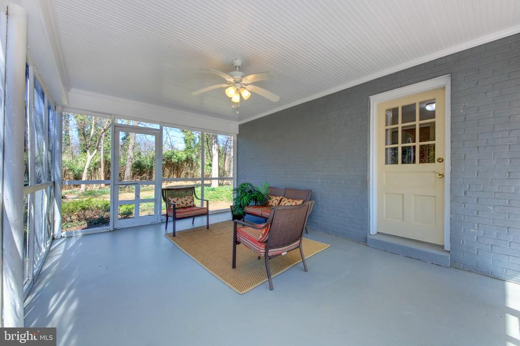 5300 REMINGTON DRIVE