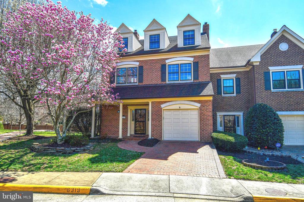 6319 CHAUCER VIEW CIRCLE