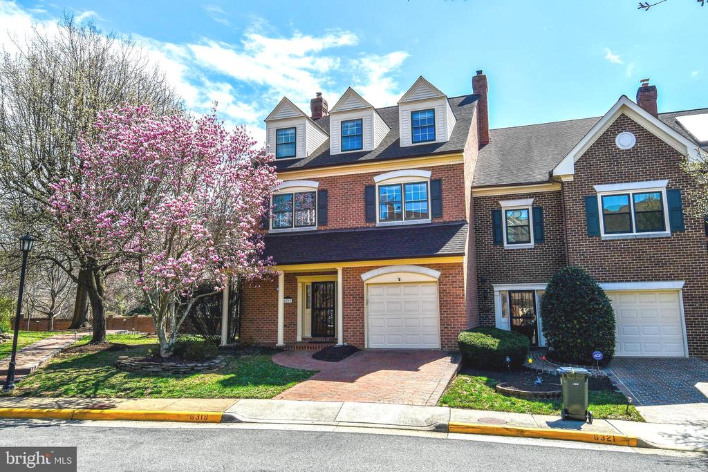 6319 CHAUCER VIEW CIRCLE
