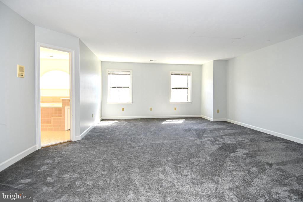 6319 CHAUCER VIEW CIRCLE