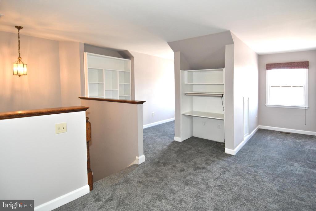 6319 CHAUCER VIEW CIRCLE