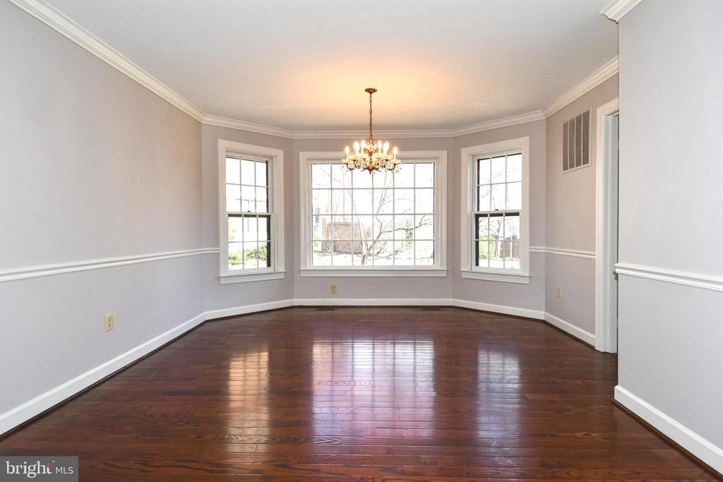6319 CHAUCER VIEW CIRCLE