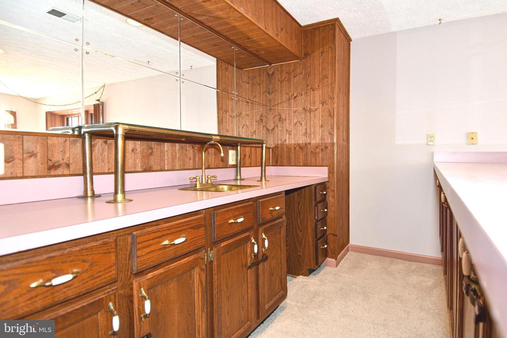 6319 CHAUCER VIEW CIRCLE