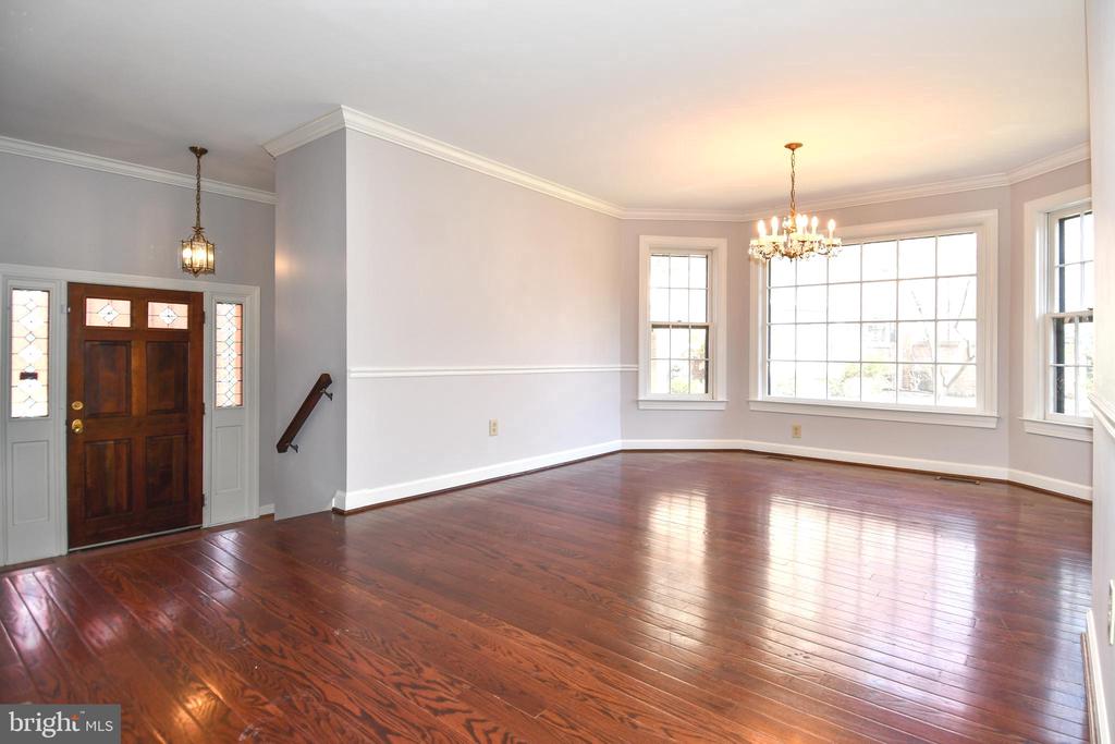 6319 CHAUCER VIEW CIRCLE