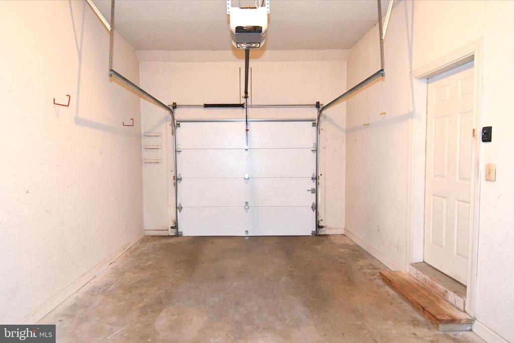 6319 CHAUCER VIEW CIRCLE