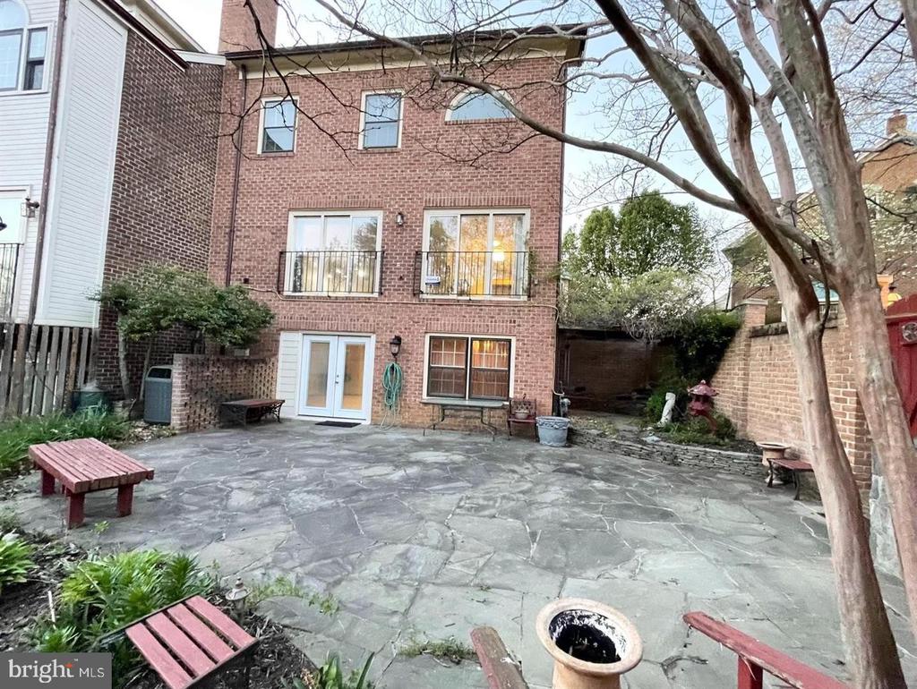 6319 CHAUCER VIEW CIRCLE