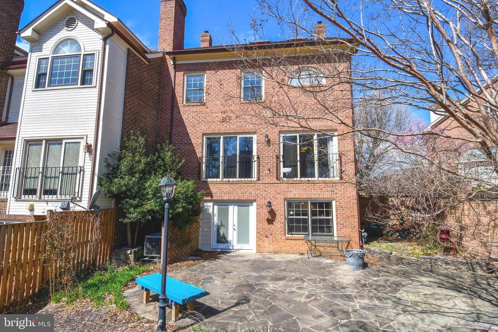 6319 CHAUCER VIEW CIRCLE