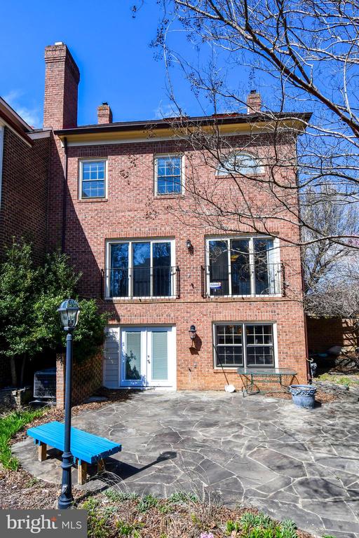 6319 CHAUCER VIEW CIRCLE