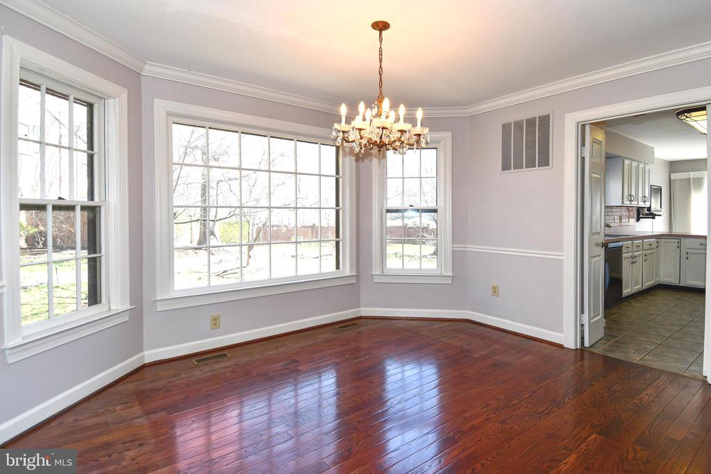 6319 CHAUCER VIEW CIRCLE