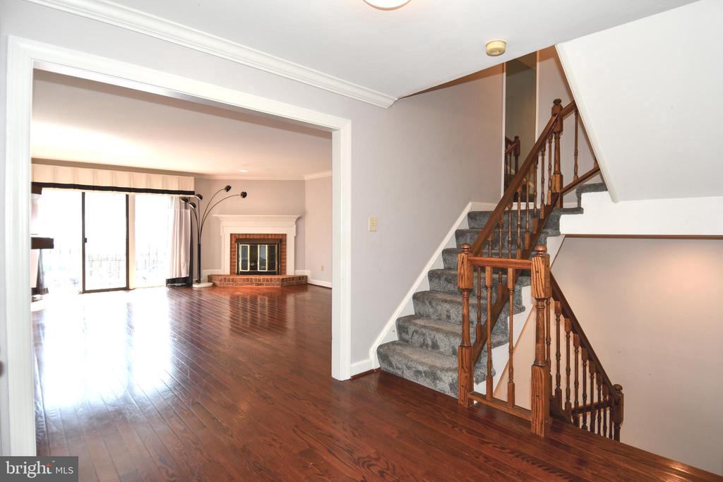 6319 CHAUCER VIEW CIRCLE