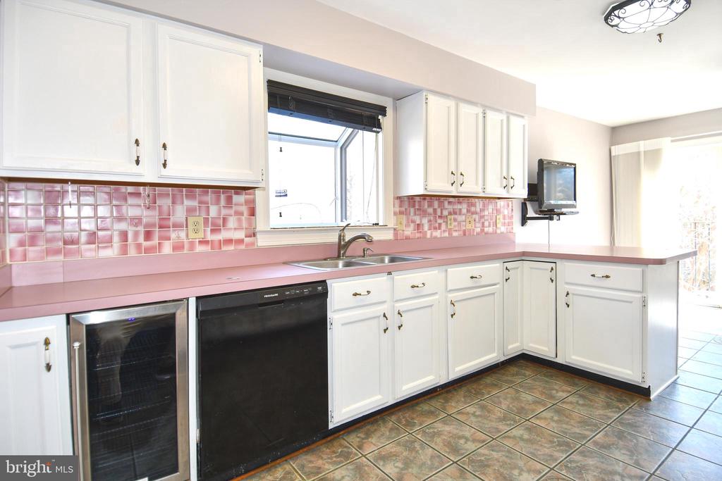 6319 CHAUCER VIEW CIRCLE