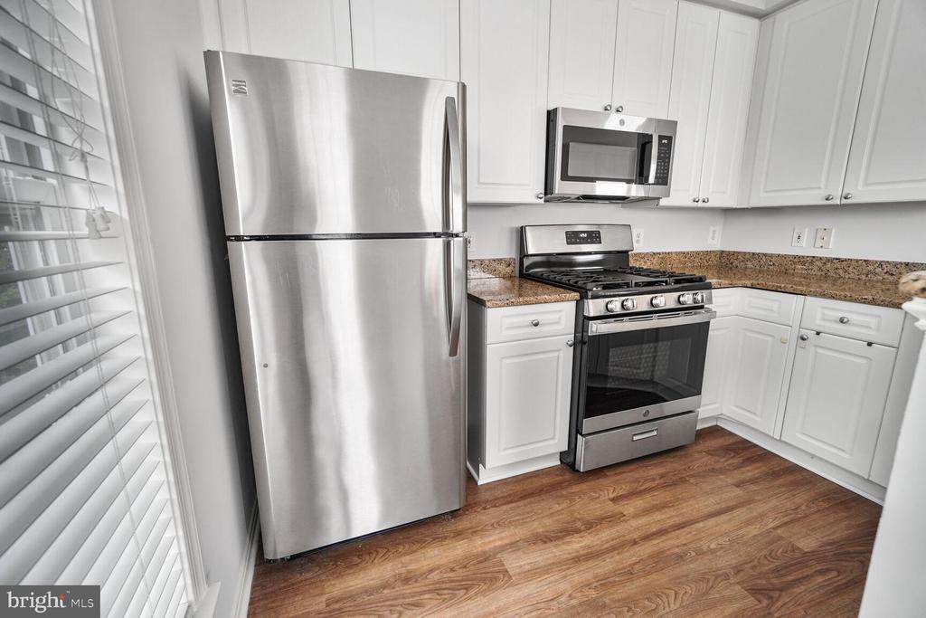 2484 ANGELINE DRIVE Unit: 304