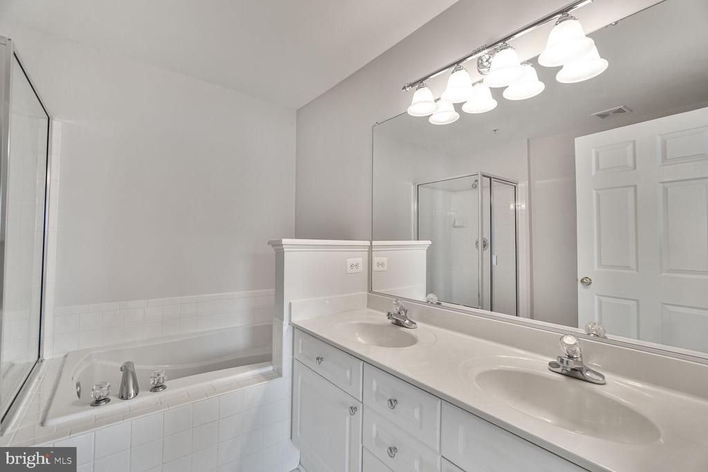 2484 ANGELINE DRIVE Unit: 304