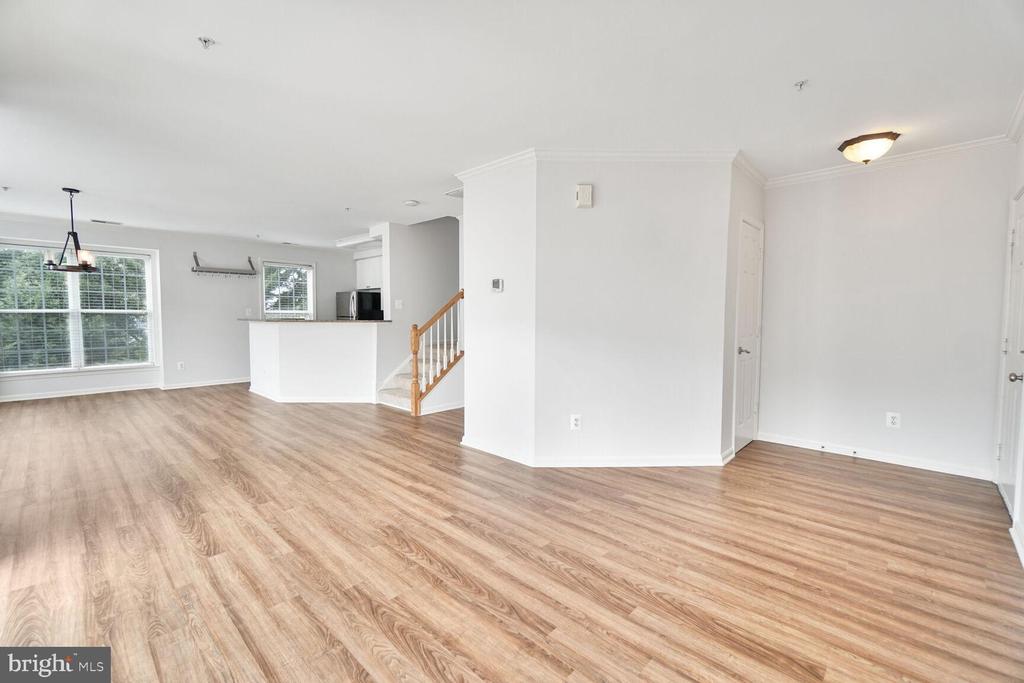 2484 ANGELINE DRIVE Unit: 304