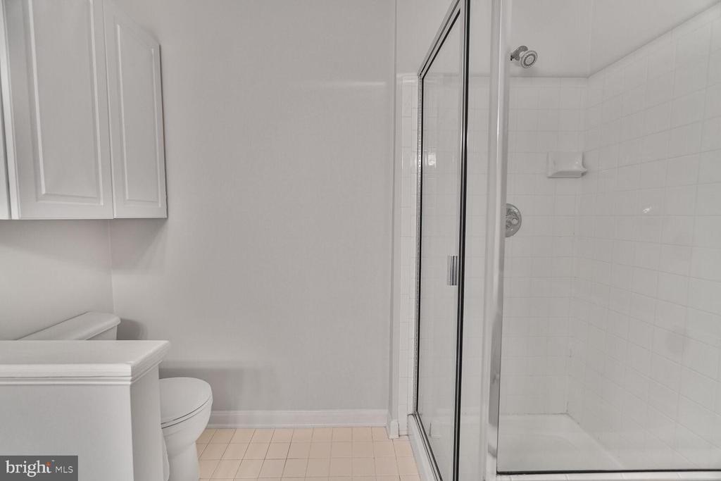 2484 ANGELINE DRIVE Unit: 304