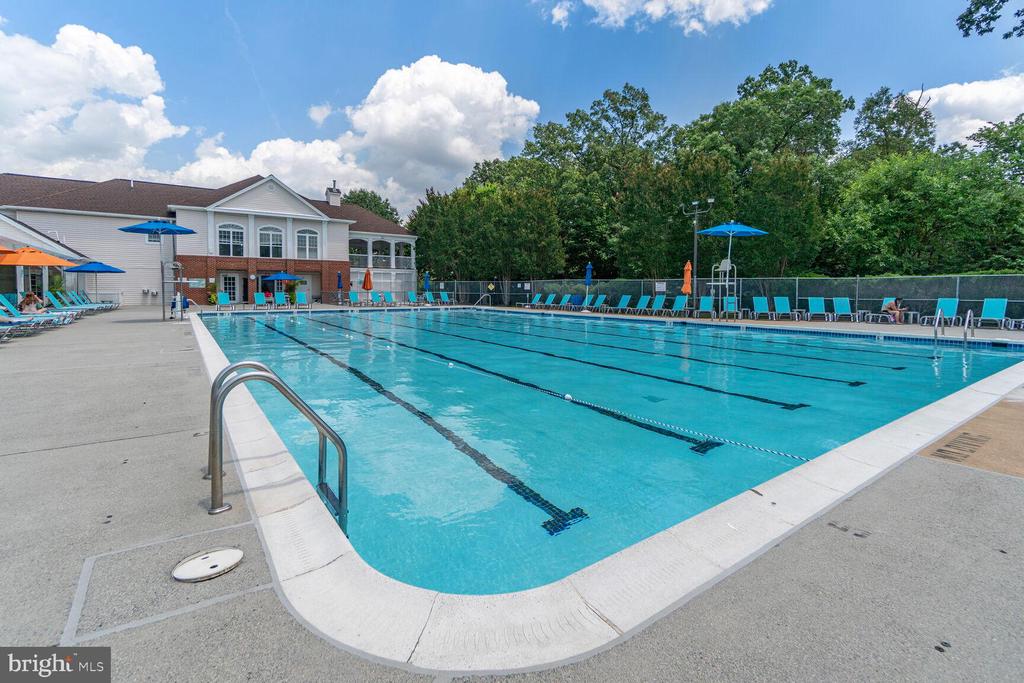 2484 ANGELINE DRIVE Unit: 304