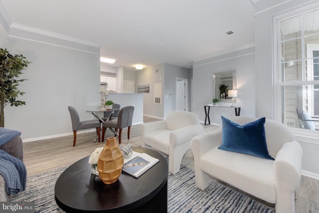 1600 SPRING GATE DRIVE Unit: 2406