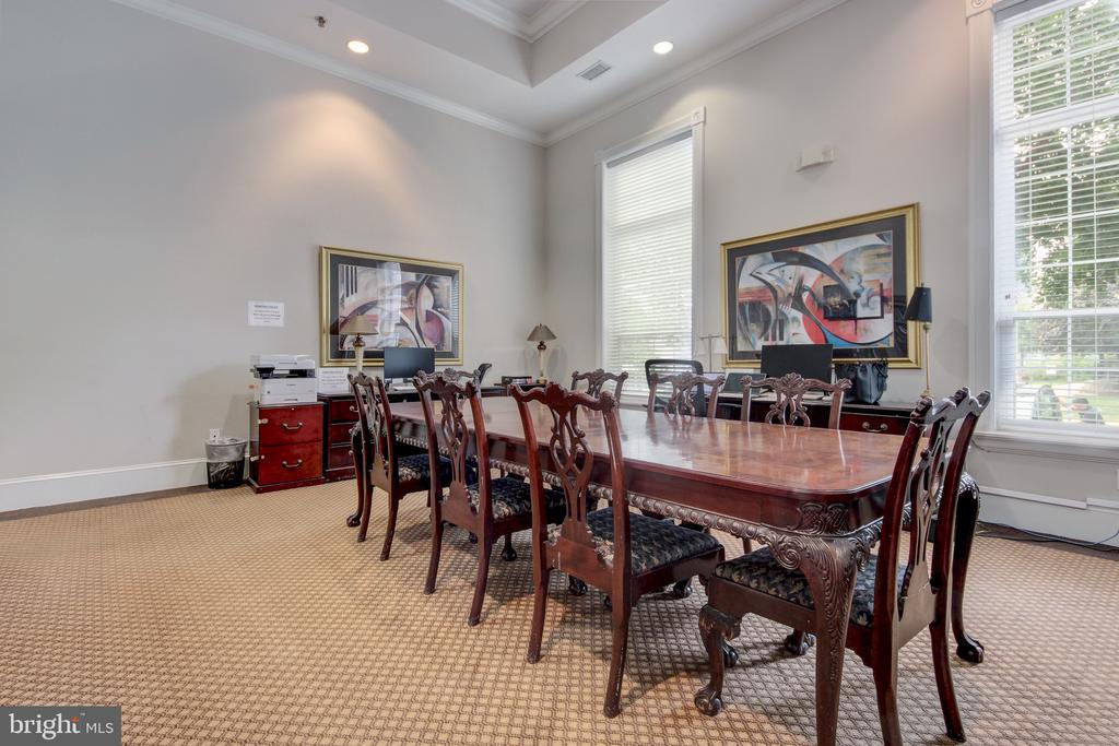 1600 SPRING GATE DRIVE Unit: 2406