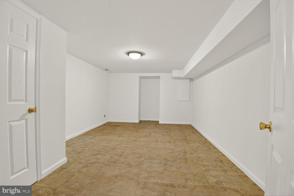 2908 ROBIN GLEN COURT