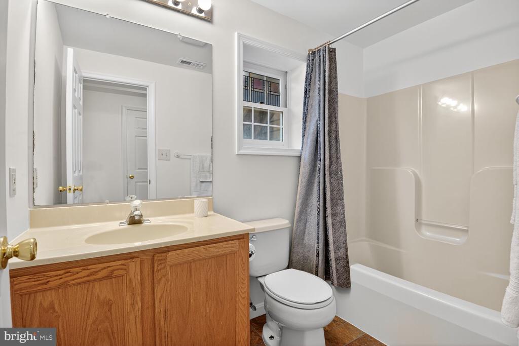 2908 ROBIN GLEN COURT