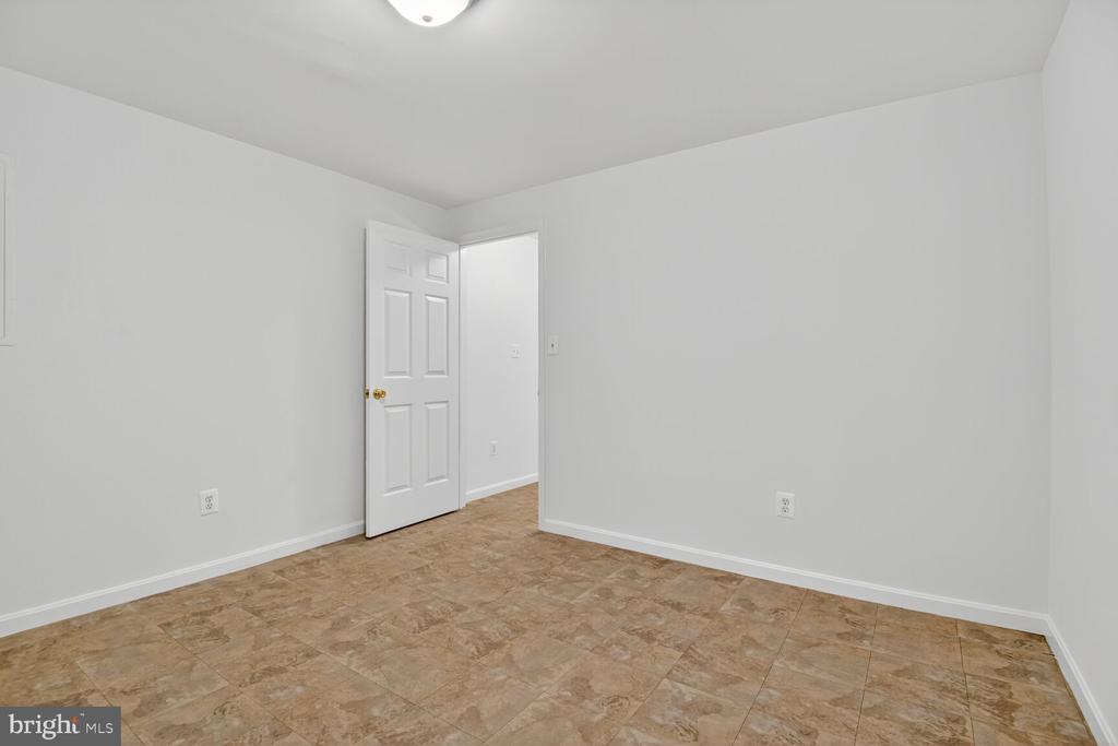 2908 ROBIN GLEN COURT
