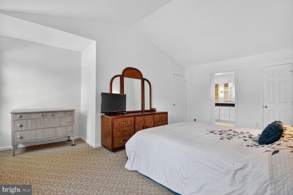 2908 ROBIN GLEN COURT