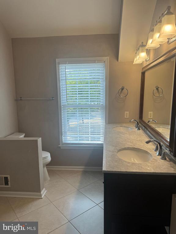 6374 PALMETTO PLACE