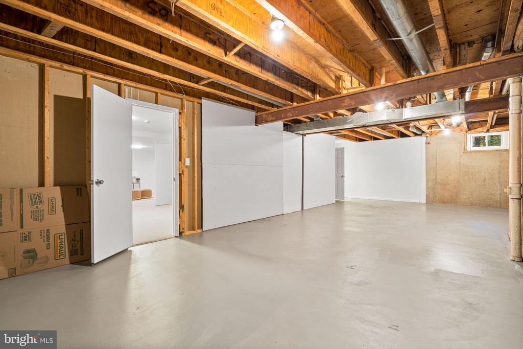 13019 BANKFOOT COURT