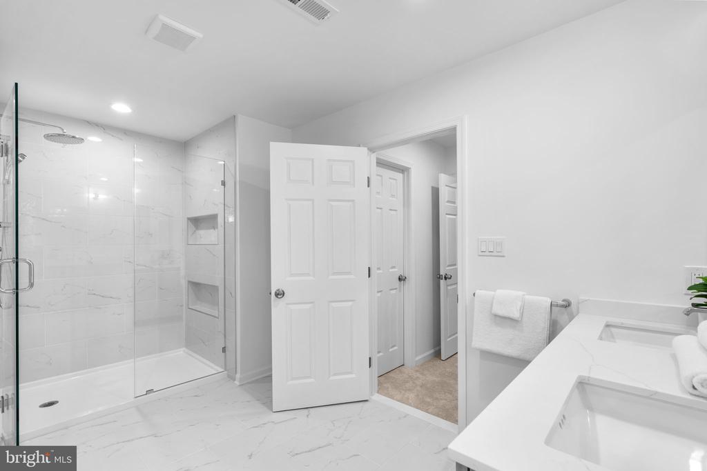 13019 BANKFOOT COURT