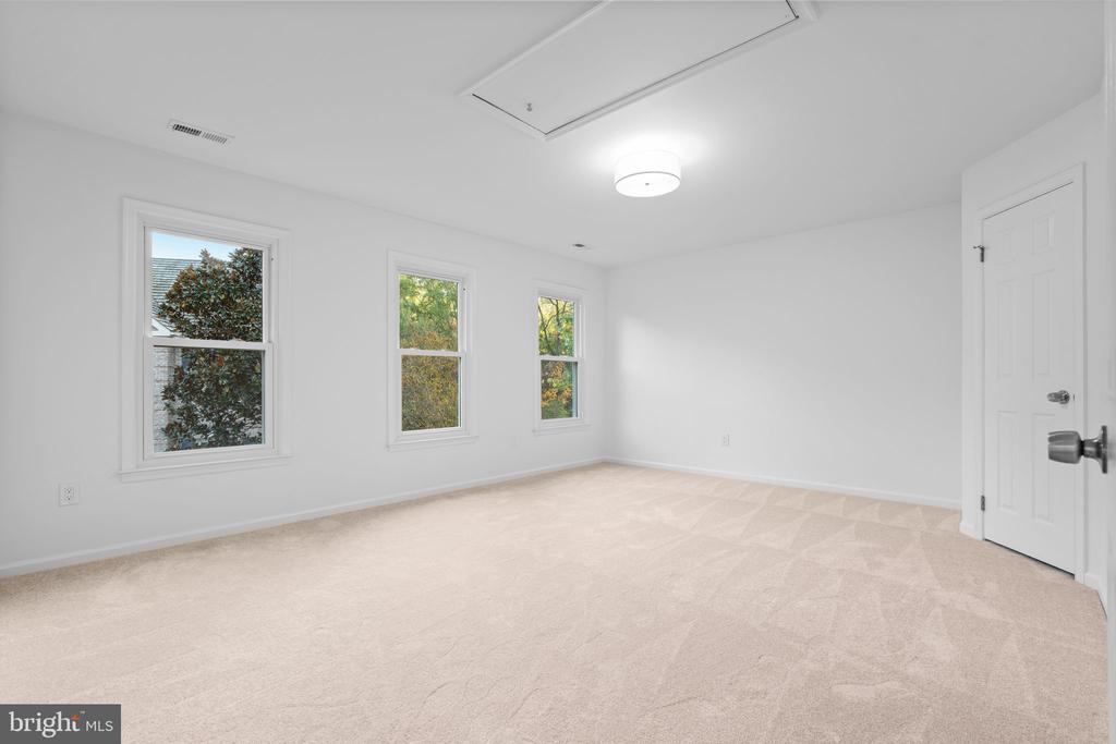 13019 BANKFOOT COURT