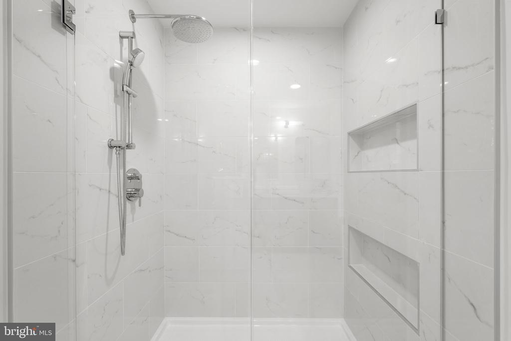 13019 BANKFOOT COURT