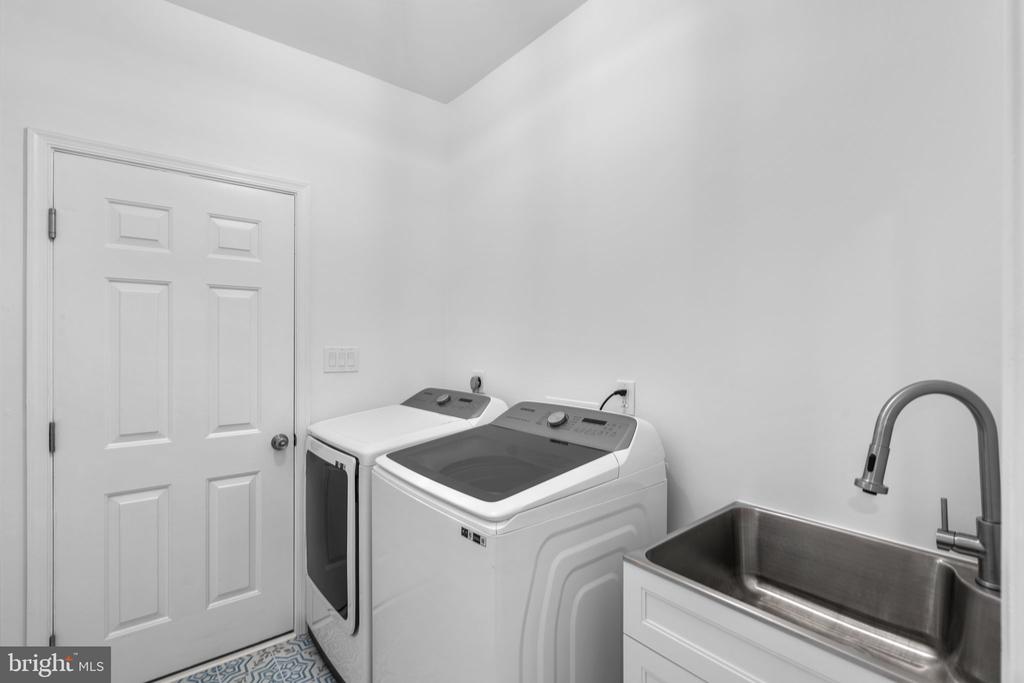 13019 BANKFOOT COURT