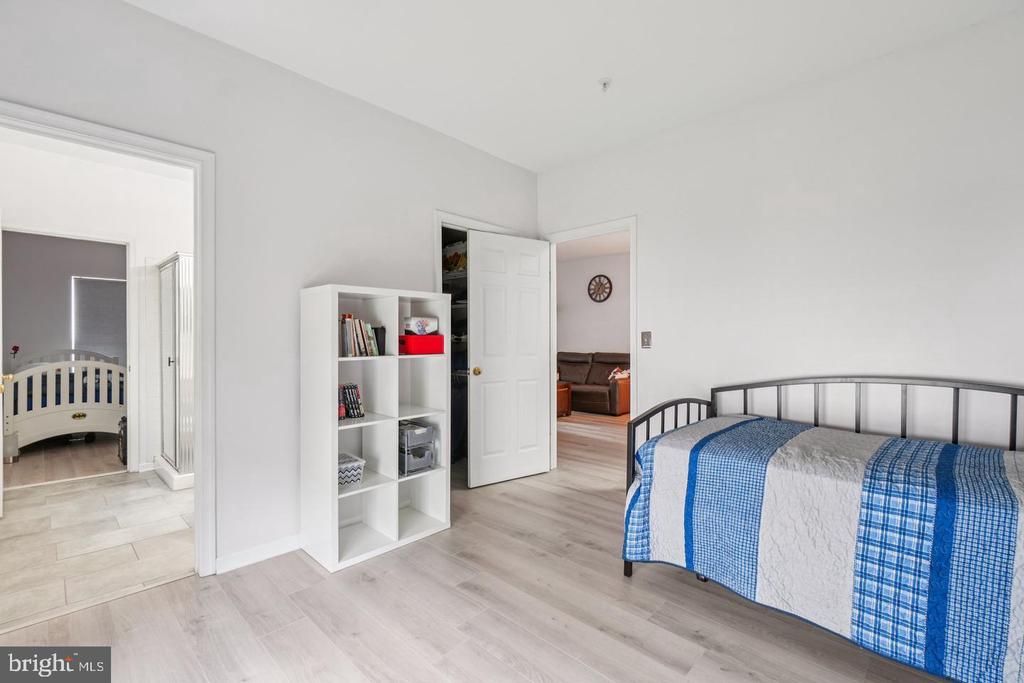 11322 WESTBROOK MILL LANE Unit: 204