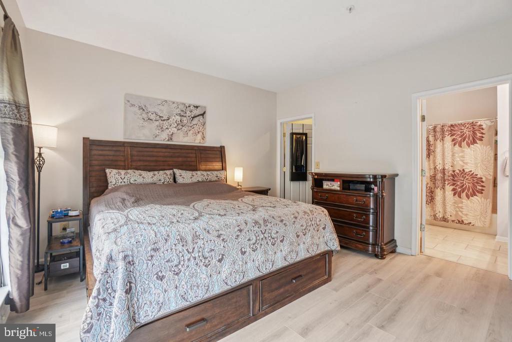 11322 WESTBROOK MILL LANE Unit: 204
