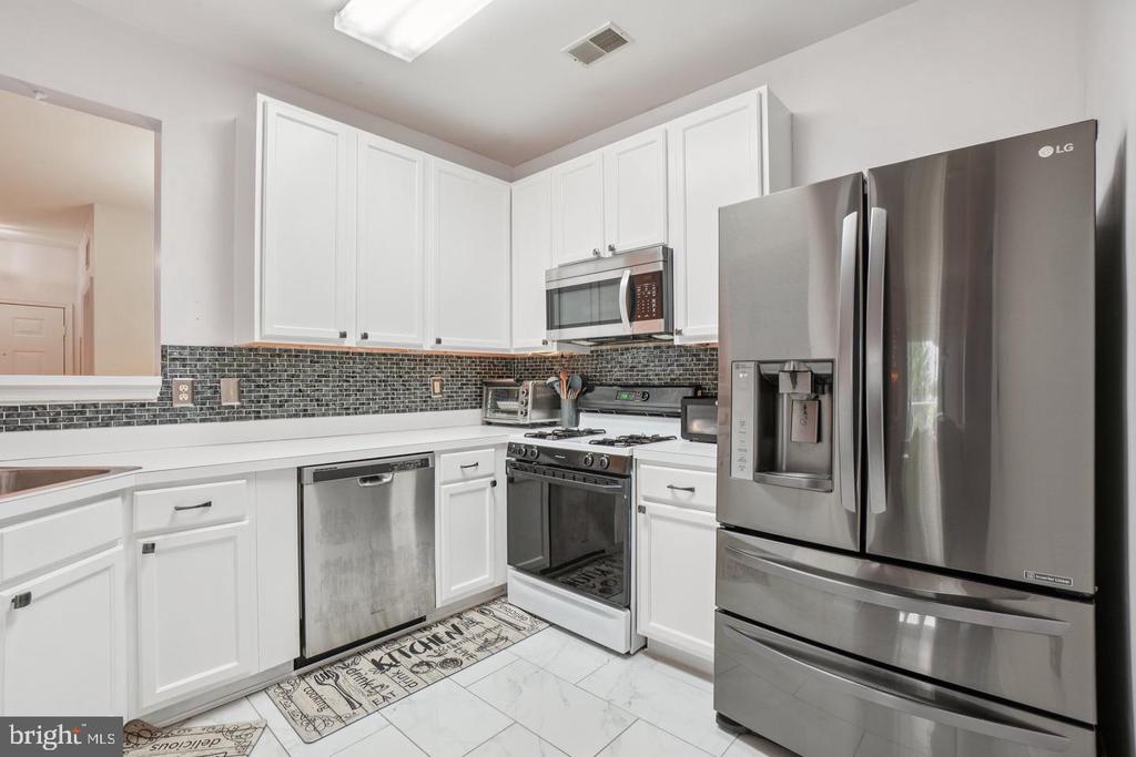 11322 WESTBROOK MILL LANE Unit: 204