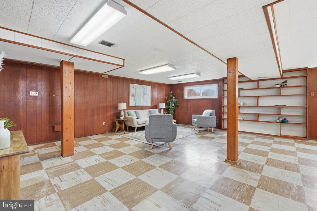 8110 CARRICK LANE