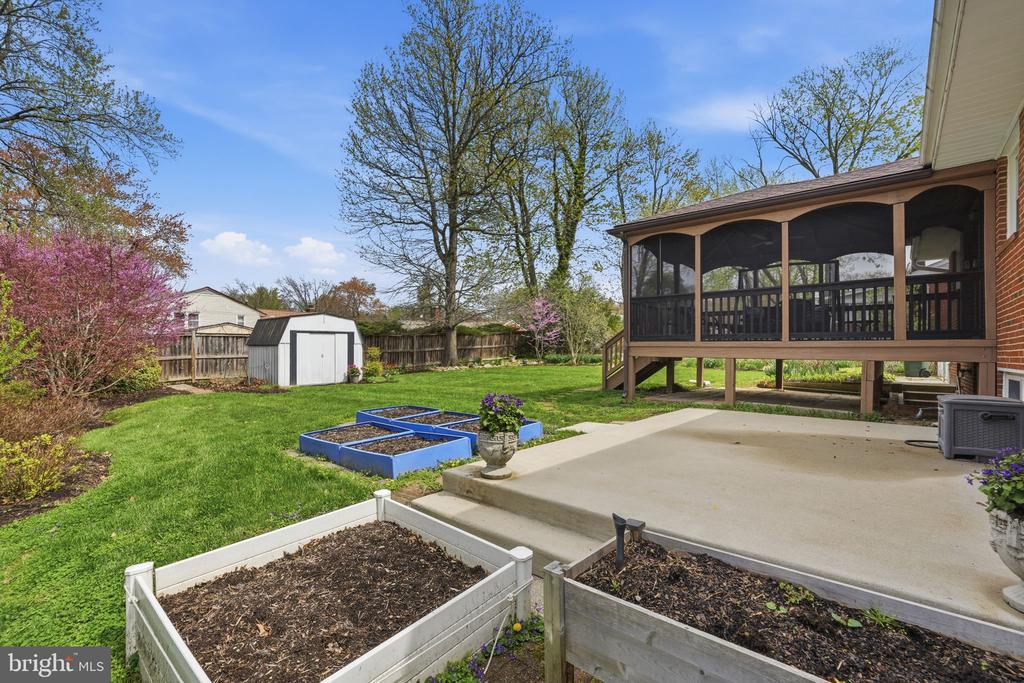 8110 CARRICK LANE