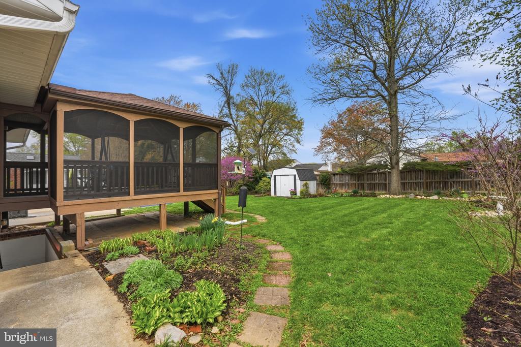 8110 CARRICK LANE