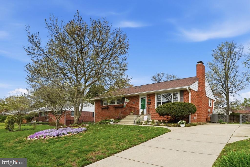 8110 CARRICK LANE