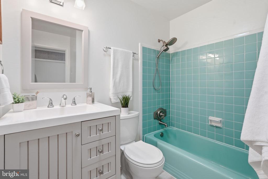 8110 CARRICK LANE