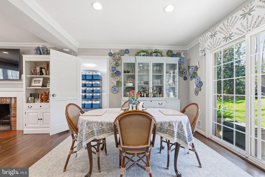 4908 KINGSTON DRIVE