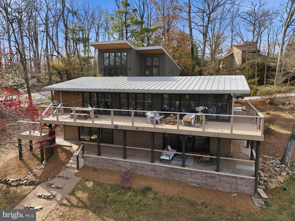 11216 S SHORE ROAD