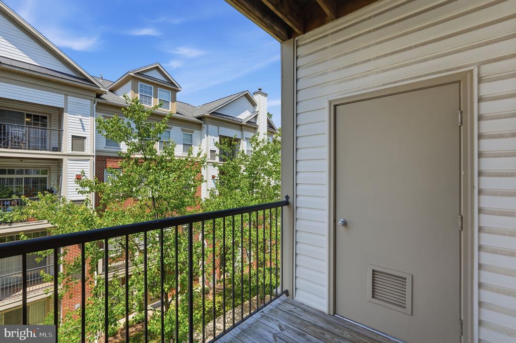 11506 SPERRIN CIRCLE Unit: 305