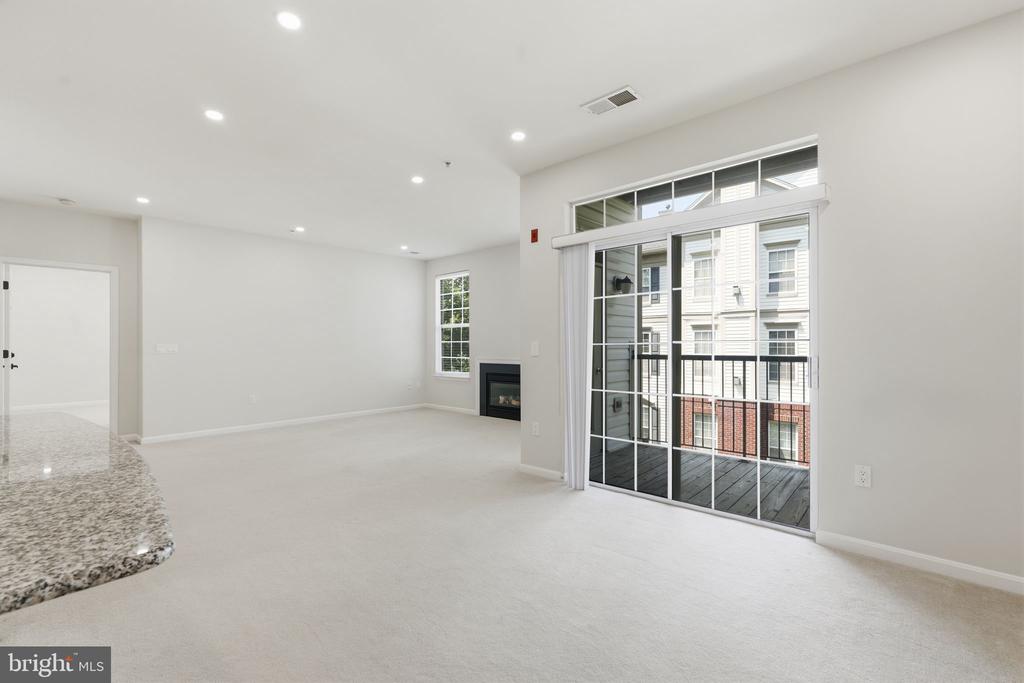 11506 SPERRIN CIRCLE Unit: 305