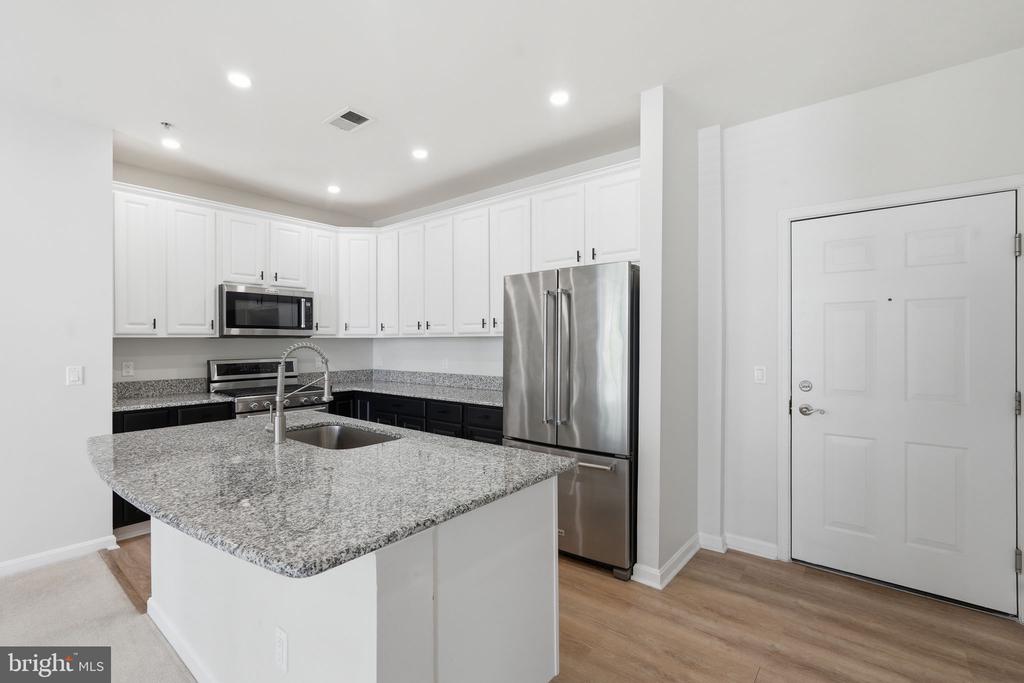 11506 SPERRIN CIRCLE Unit: 305