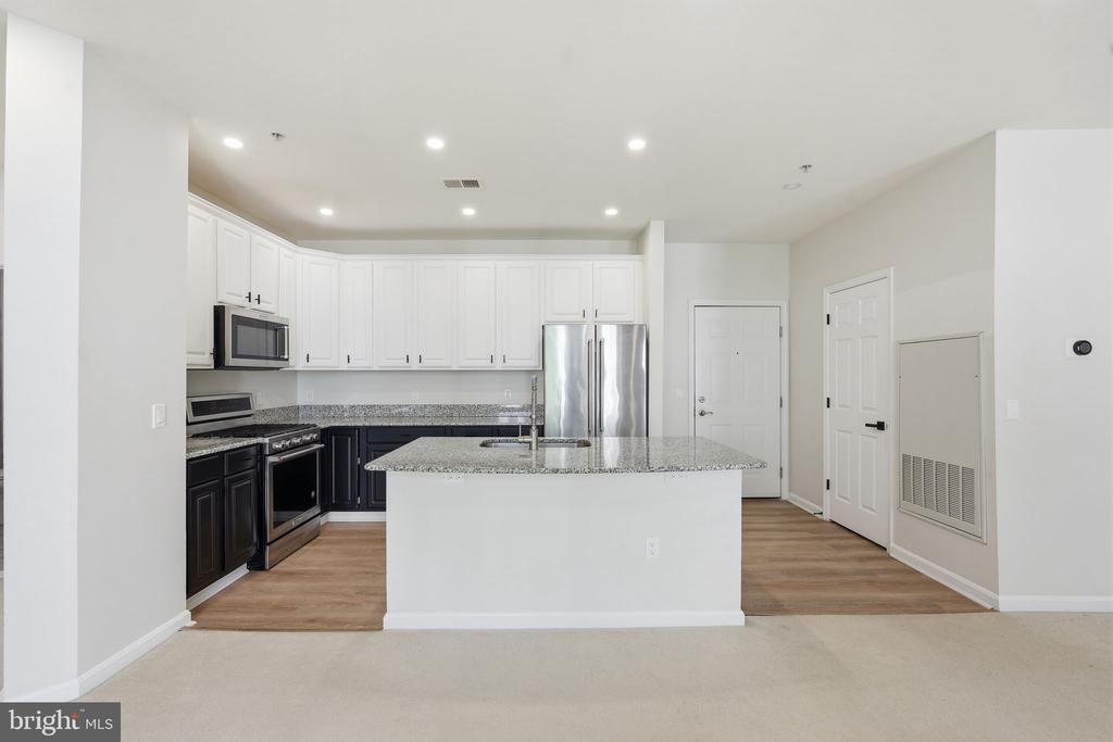 11506 SPERRIN CIRCLE Unit: 305