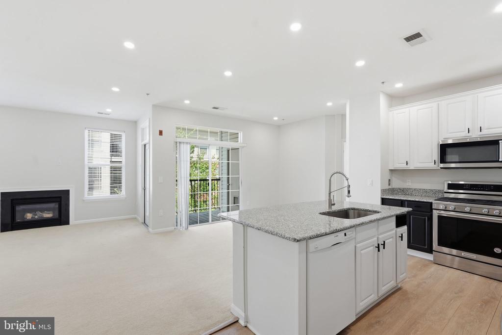 11506 SPERRIN CIRCLE Unit: 305