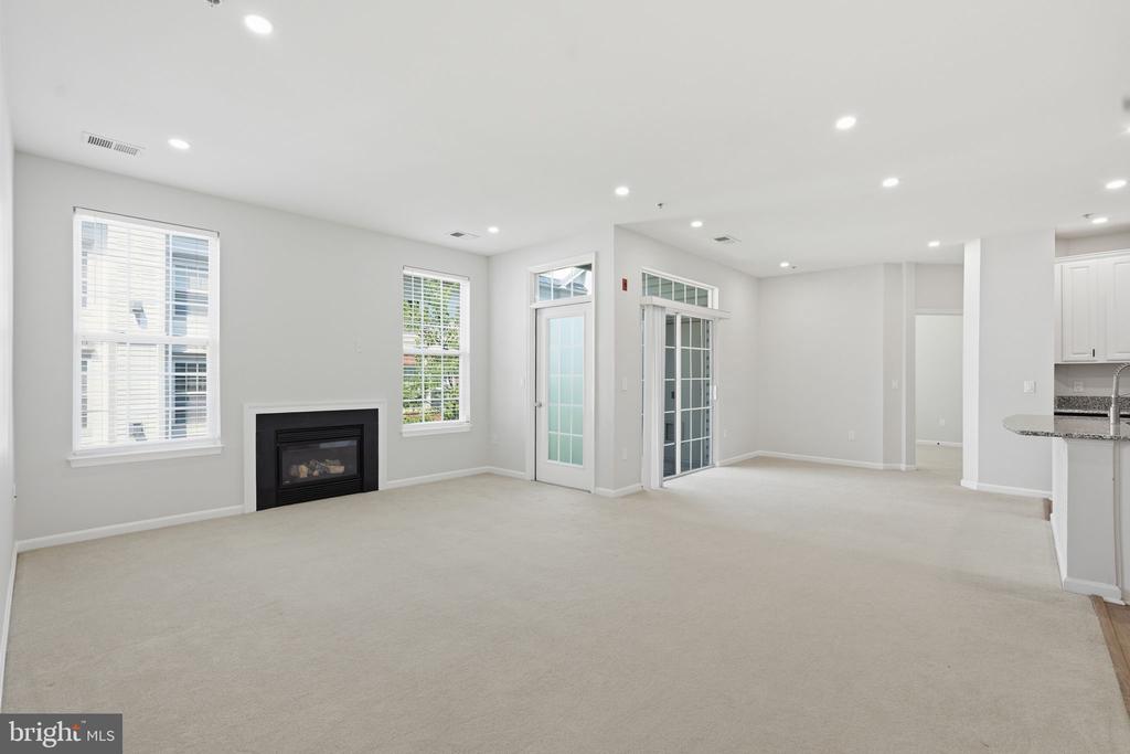 11506 SPERRIN CIRCLE Unit: 305